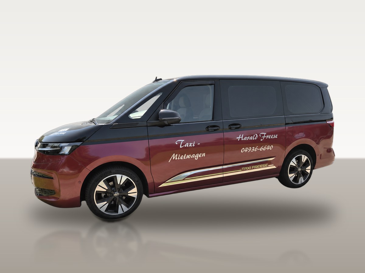 Roter VW Multivan von Taxi und Mietwagen Freese
